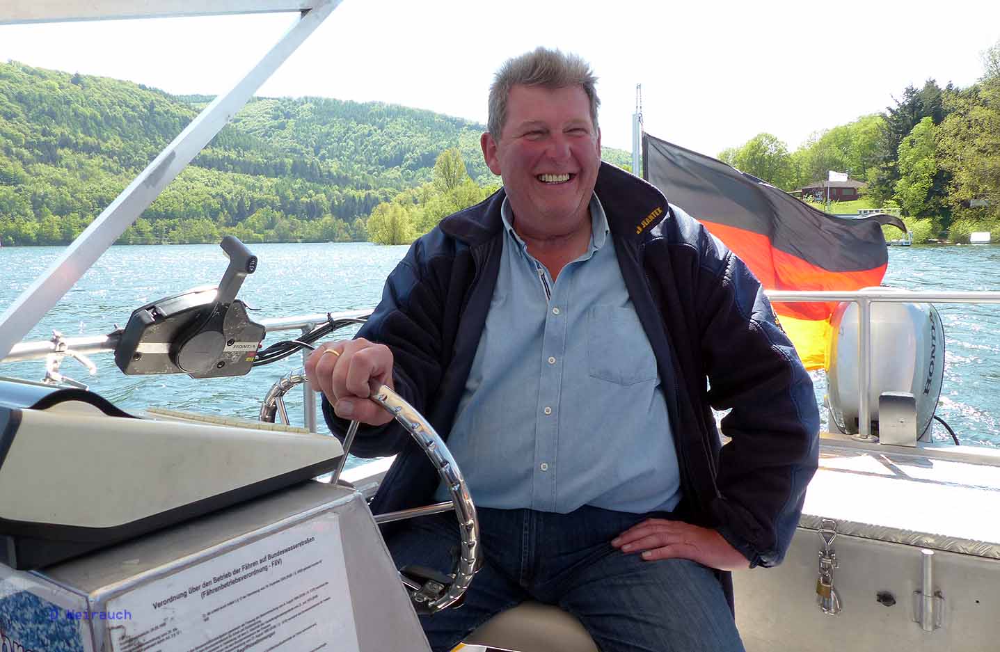 "Hubsi" befördert die Gäste zwischen Rehbach und Scheid über den Edersee