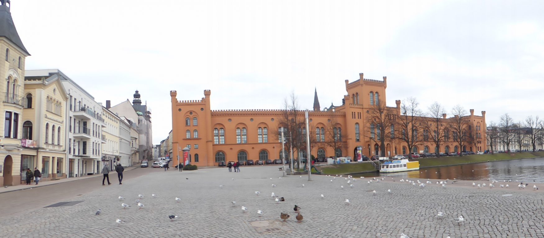 Das Arsenalgebäude am Pfaffenteich - Schwerins beschauliche »Binnenalster«, Foto: Weirauch