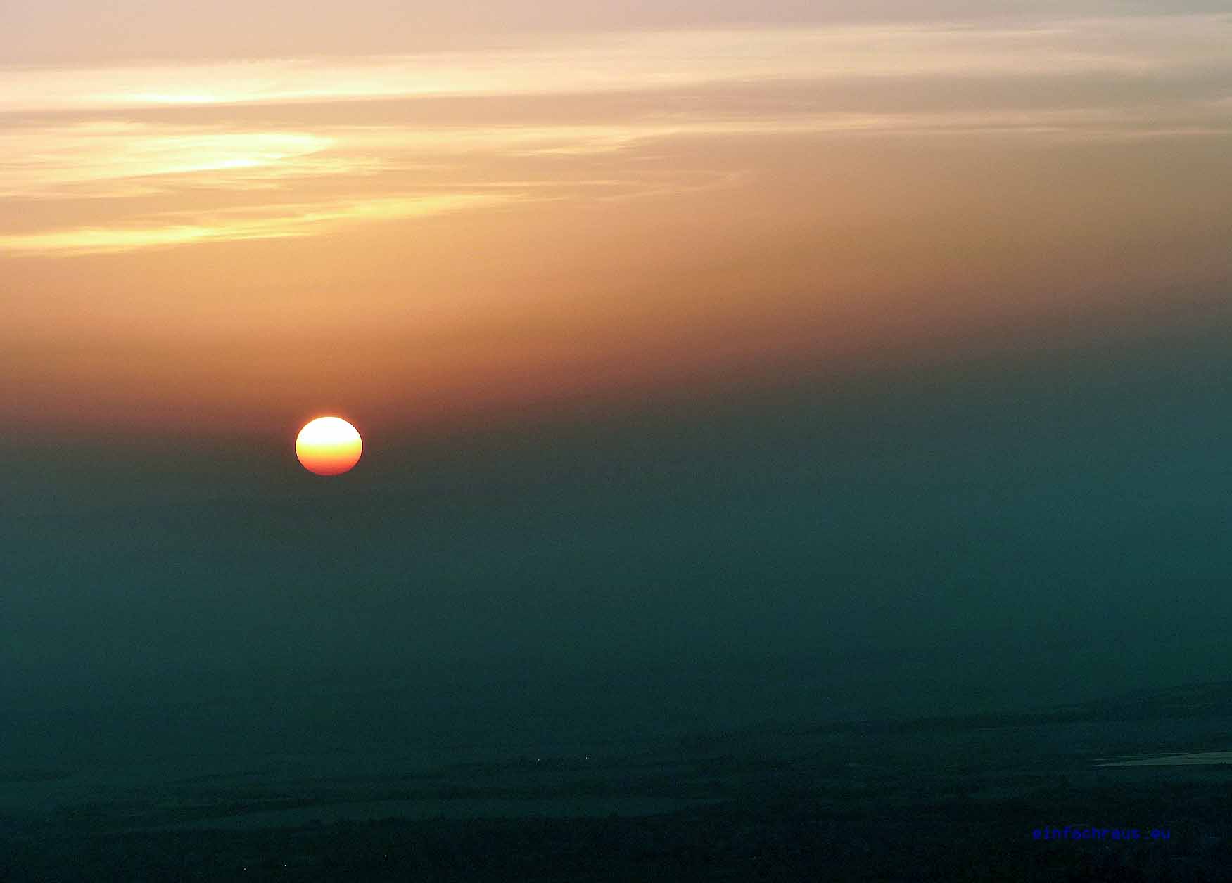 Sonnneaufgang, vom Heissluftballon aus beobachtet, Foto: Weirauch