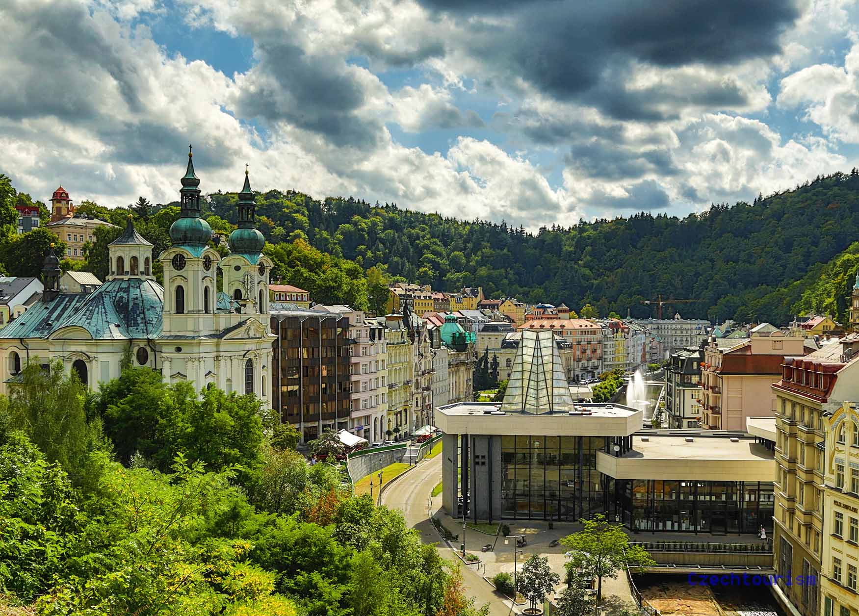 Die Vridelni-Kolonnade mit einer heißen Quelle, Foto: Czechtourism