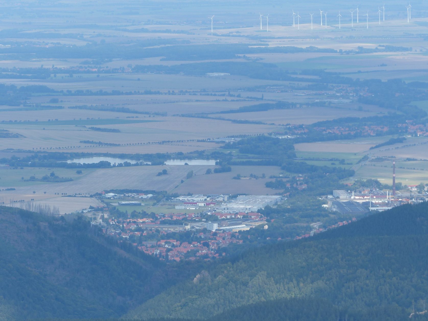 Blick auf Ilsenburg, vom Brocken aus, Foto: D.Weirauch
