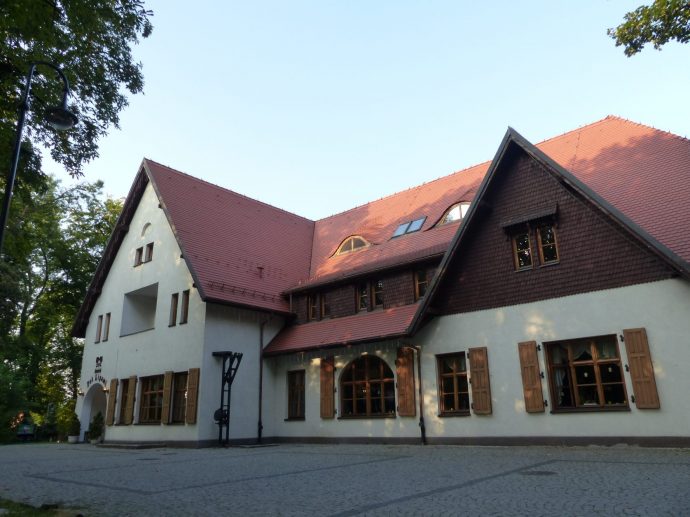 Das Kulturhaus und Restaurant im Stadtteil Niekischacht