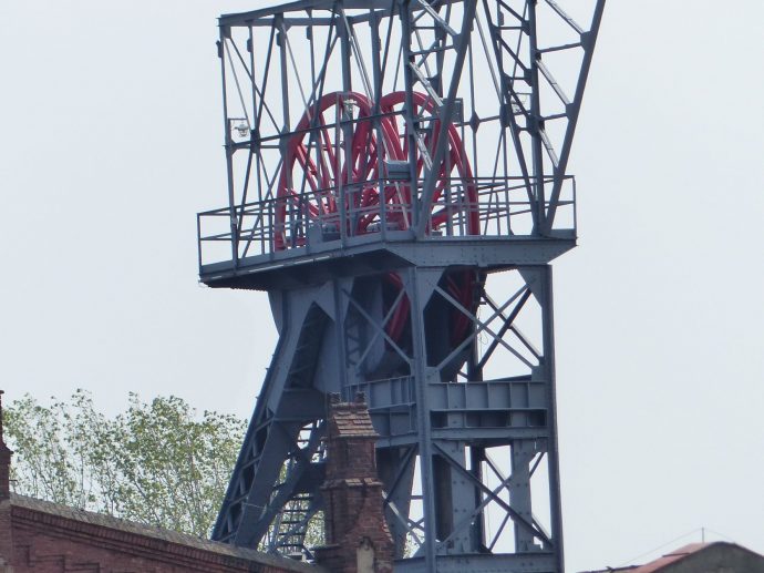 Vom begehbaren Förderturm aus hat man einen tollen Blick über Katowice und das einem zu Füßen liegende Schlesische Museum